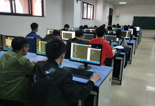 容易后悔的專業(yè)選擇排行榜 醫(yī)學穩(wěn)居榜首，法學意外落選，計算機網(wǎng)絡工程表現(xiàn)如何？